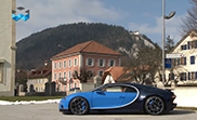 La Bugatti Chiron rend visite à l'horloger Parmagiani Fleurier.